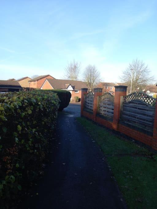 The Kilsyth,Detached Bungalow Warrington Esterno foto